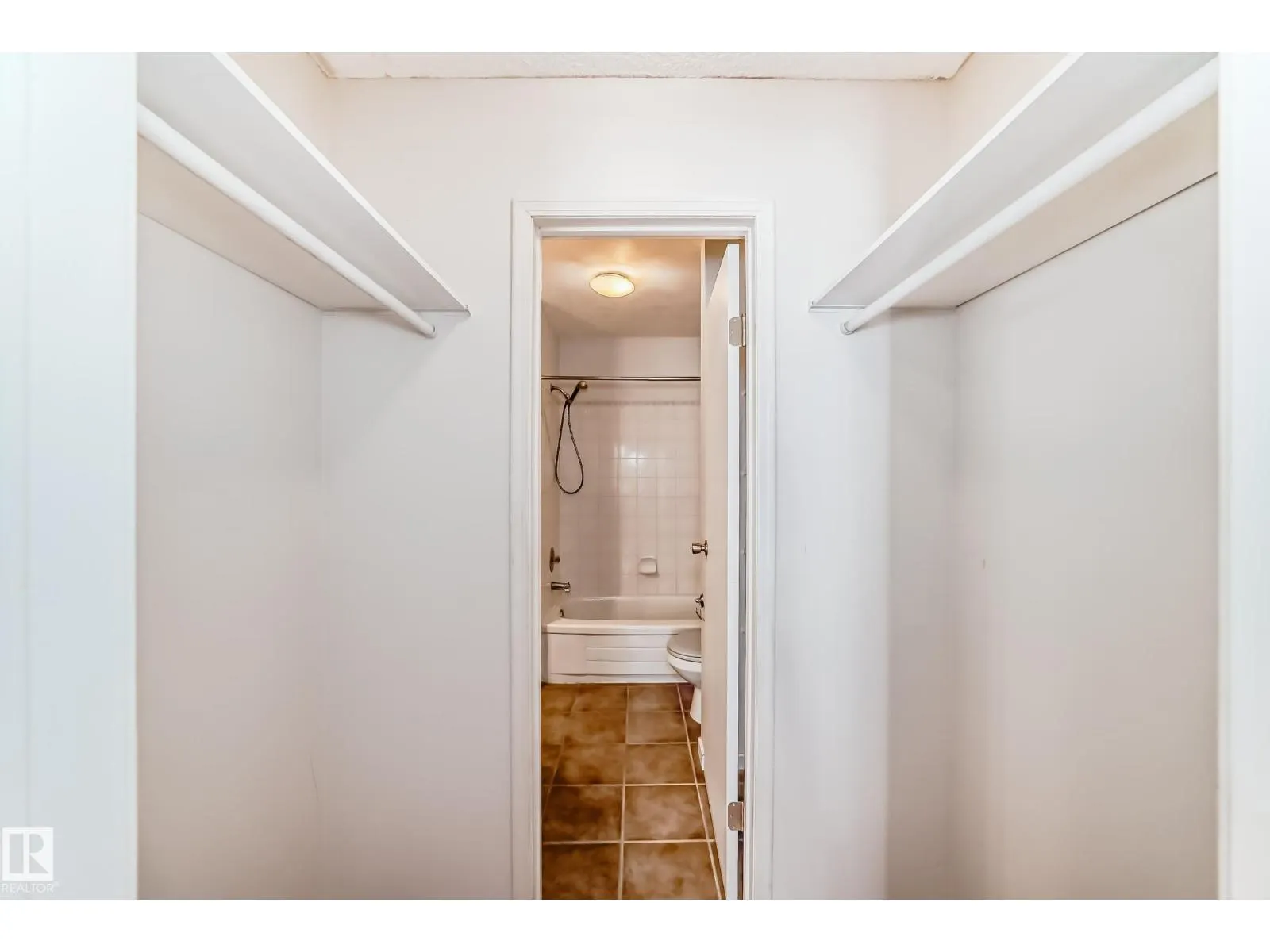 4506 20 AV NW