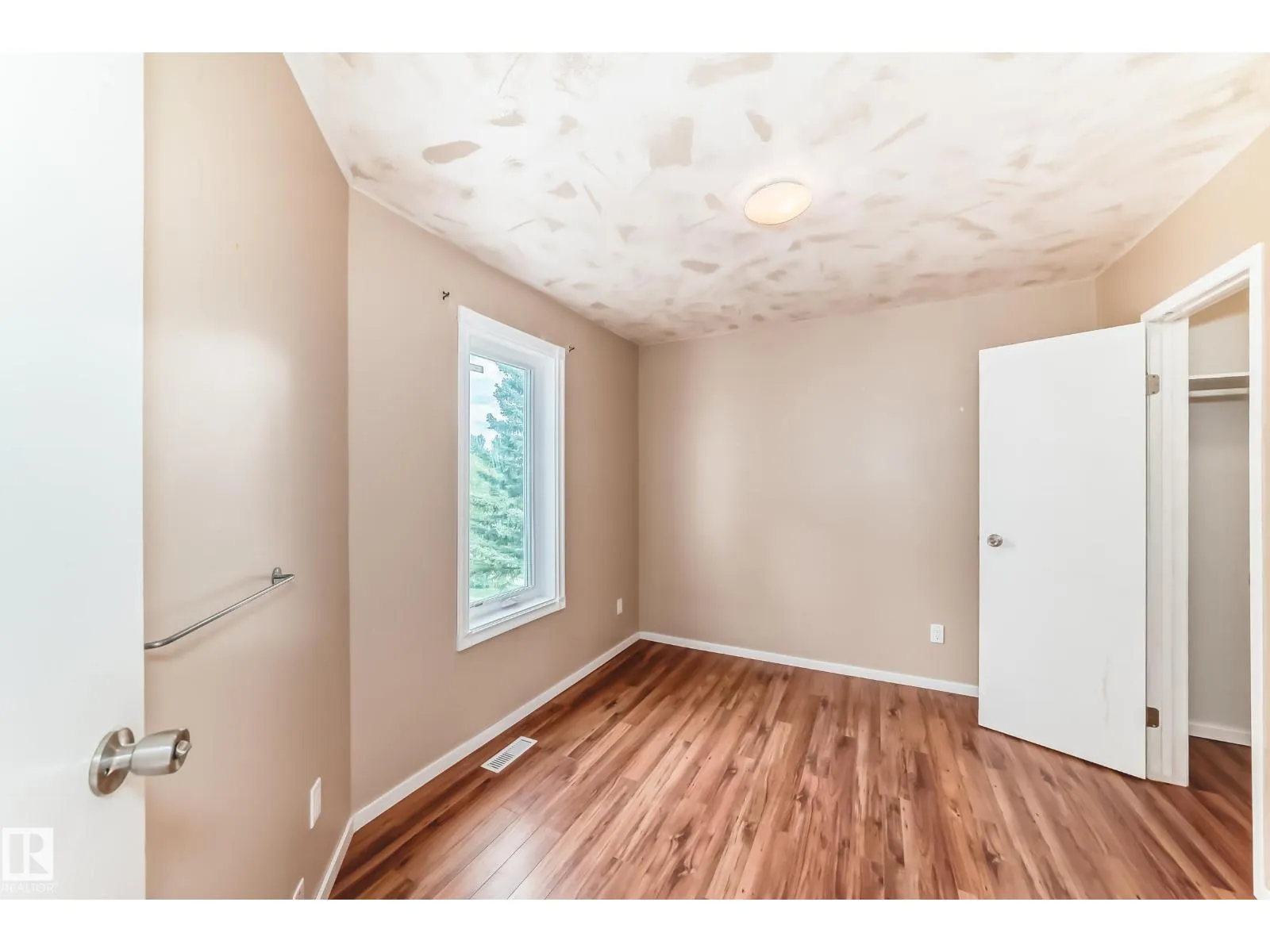 4506 20 AV NW