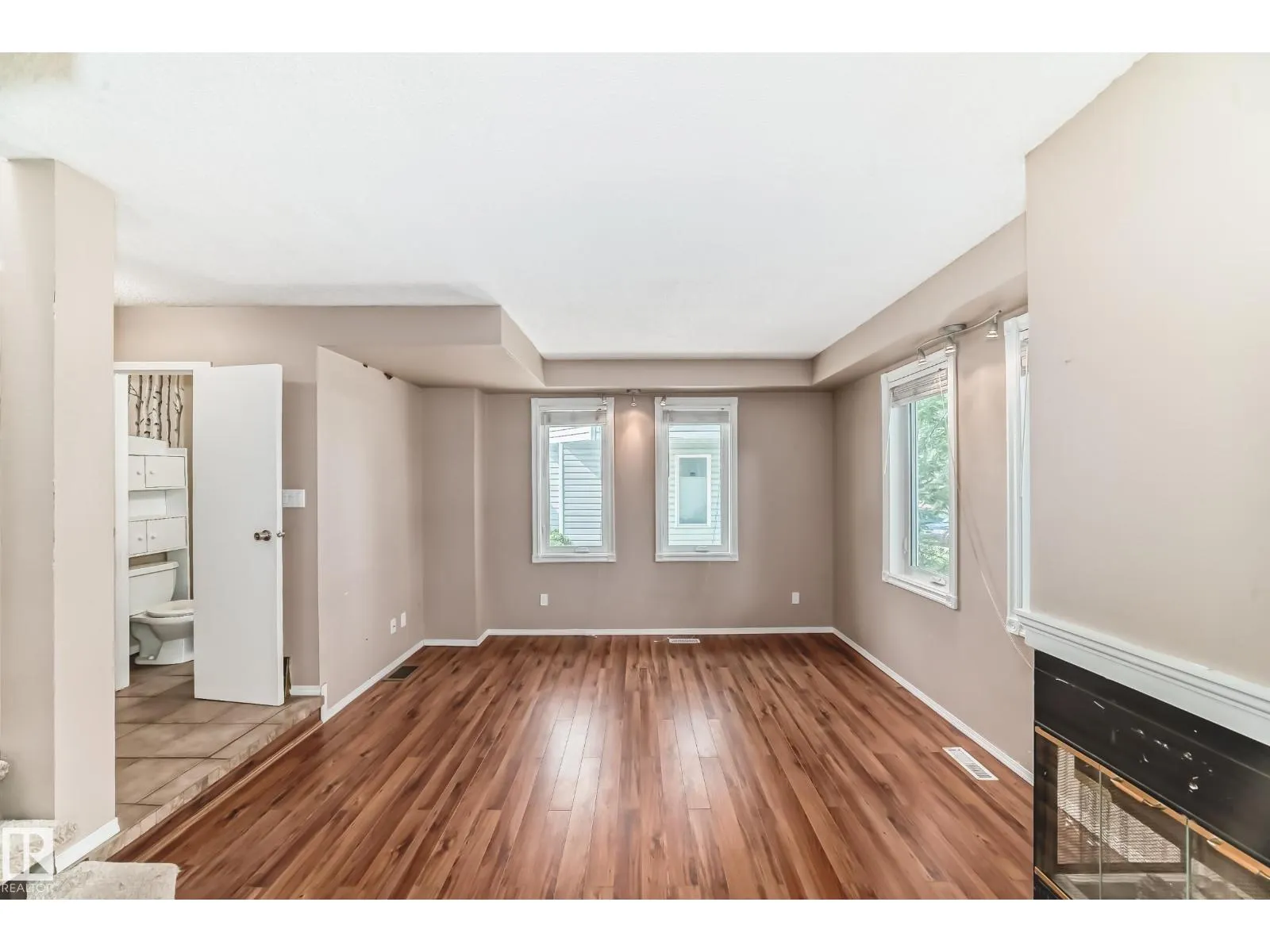 4506 20 AV NW