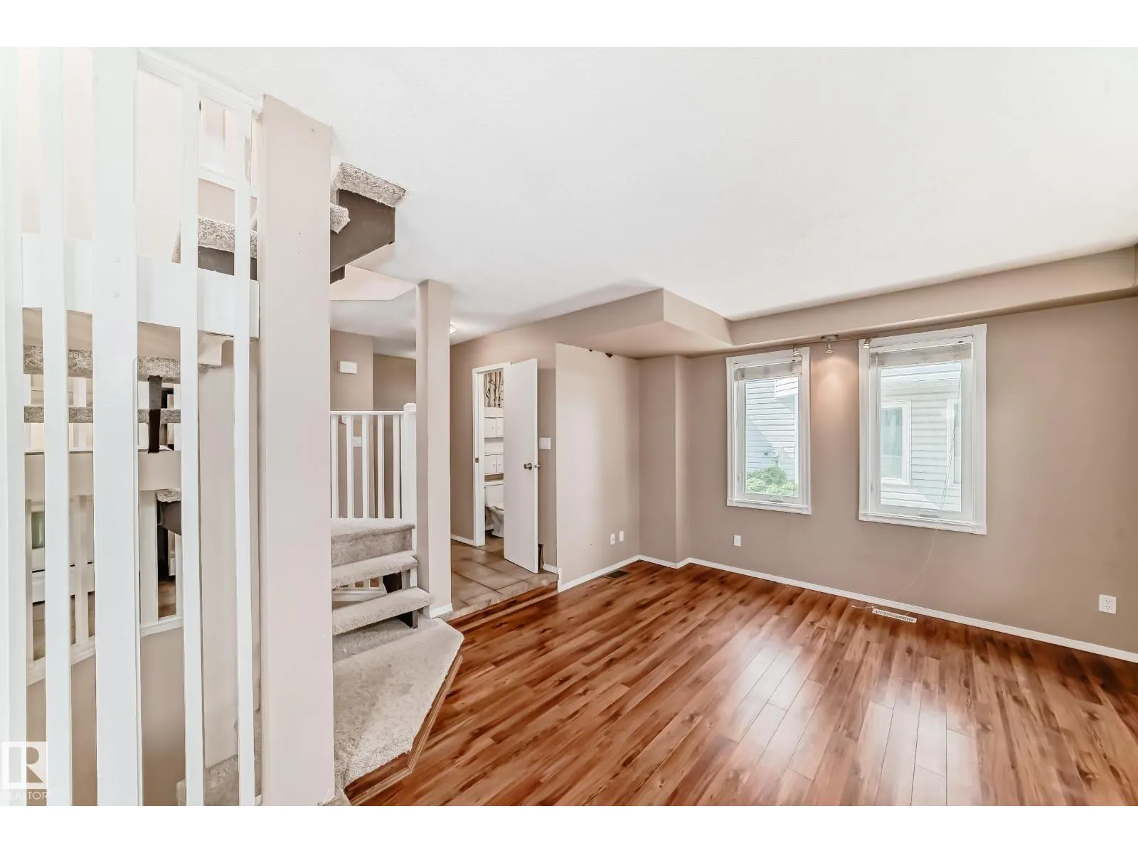 4506 20 AV NW