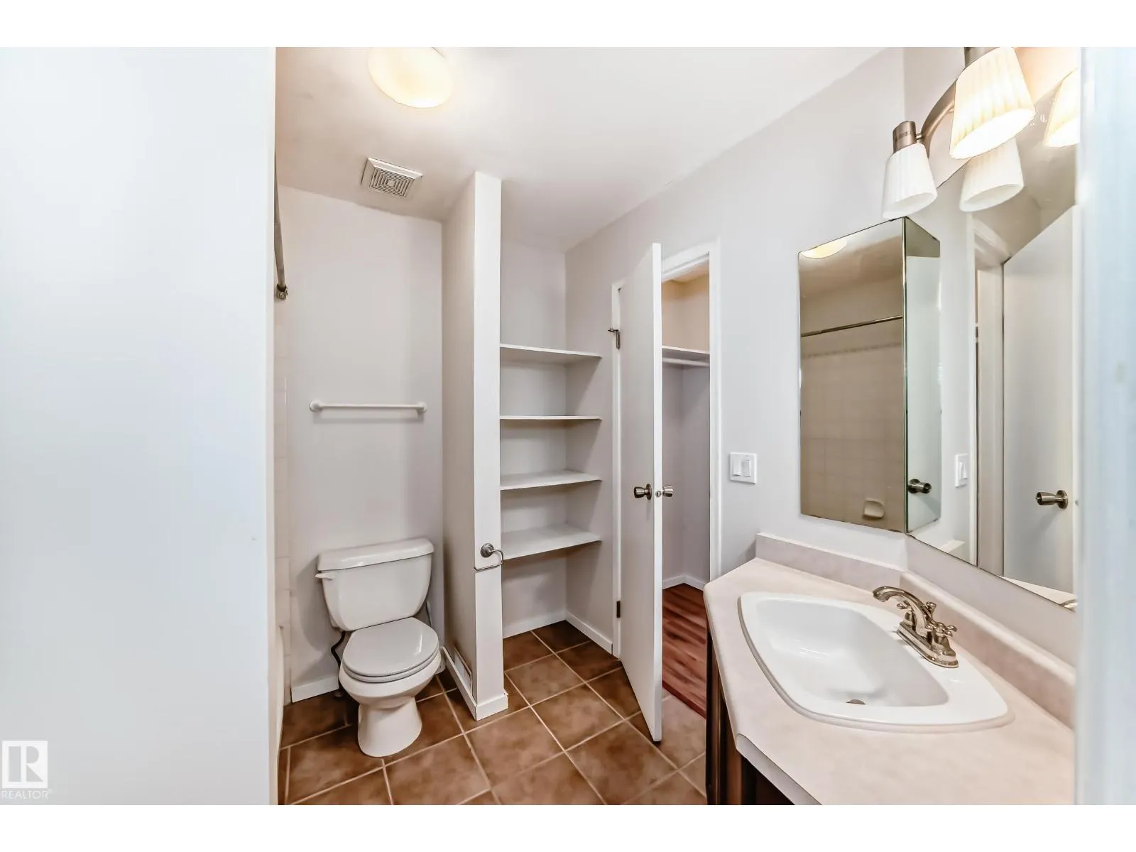 4506 20 AV NW