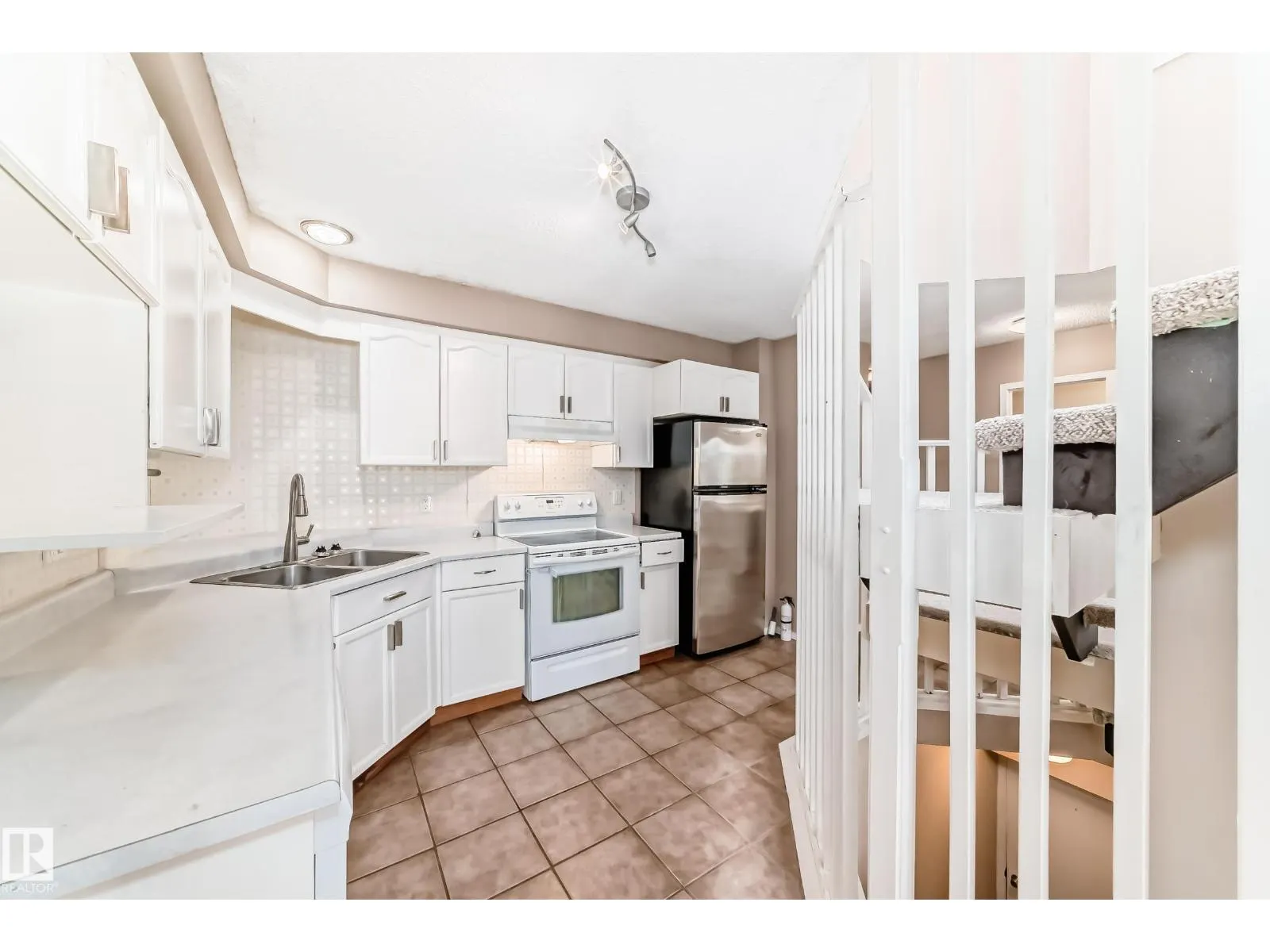4506 20 AV NW