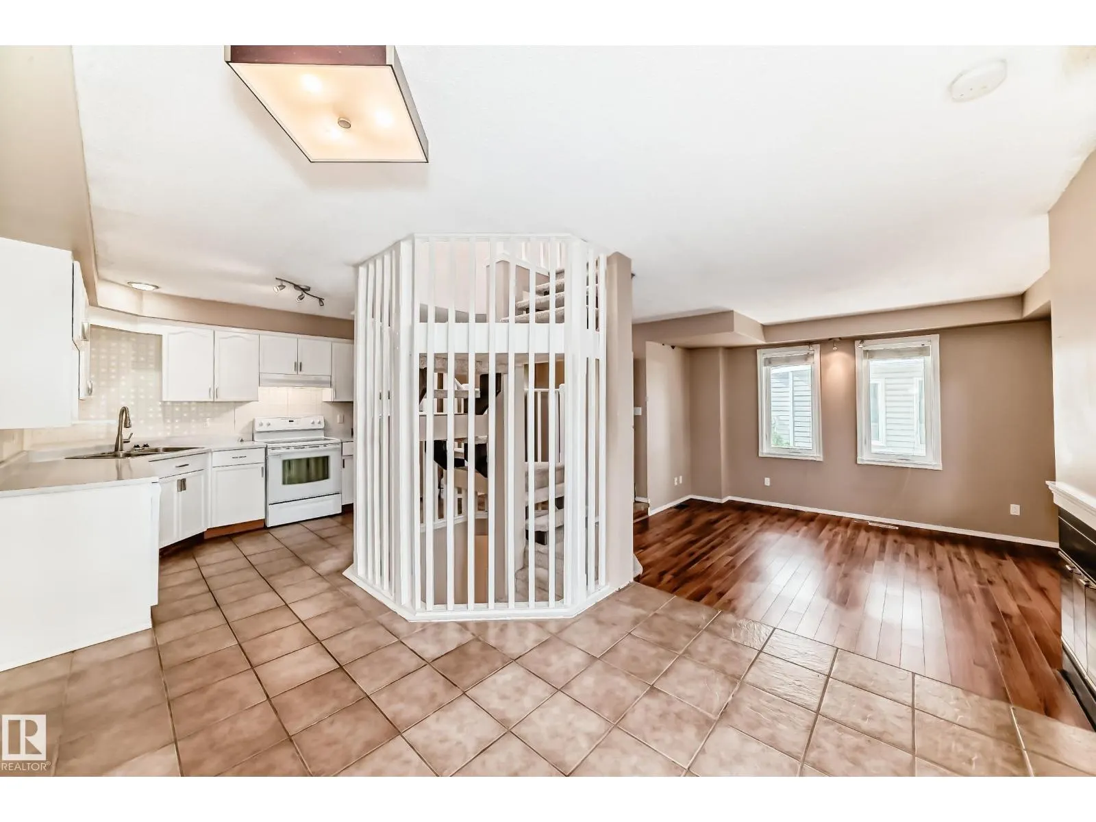 4506 20 AV NW
