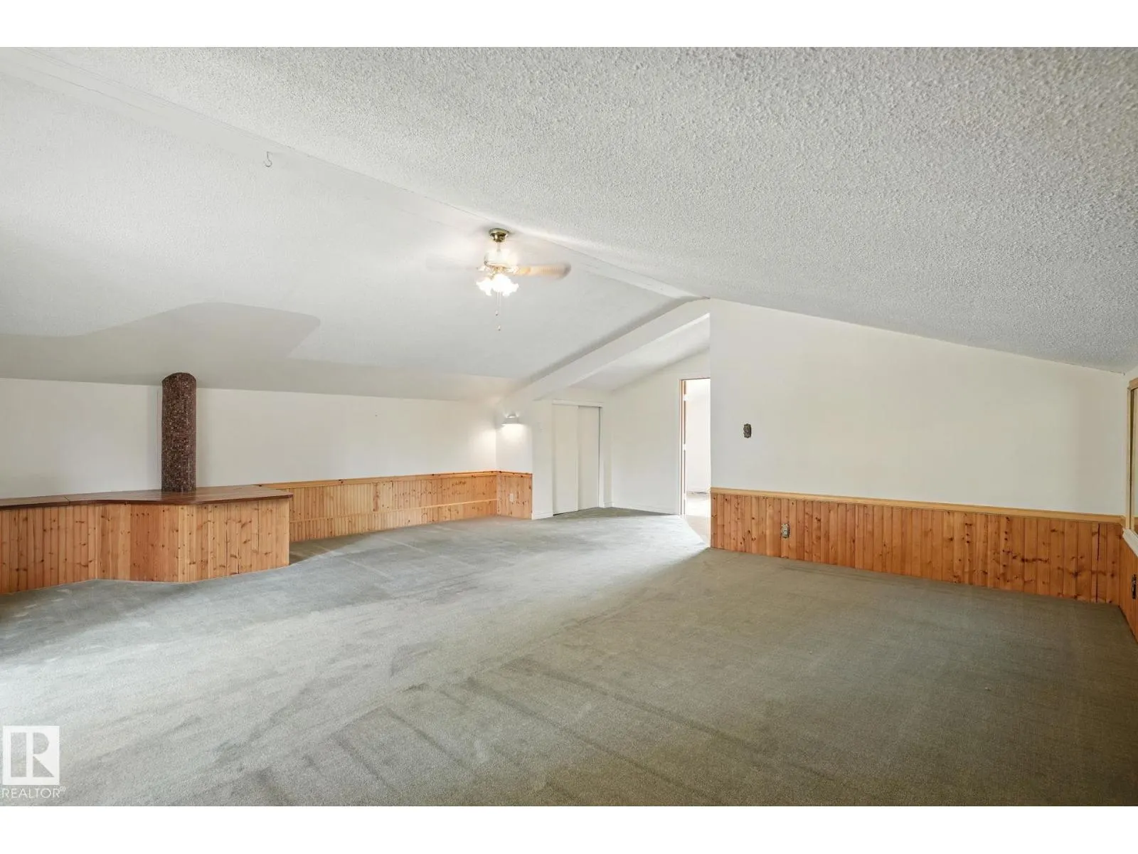 10416 126 ST NW