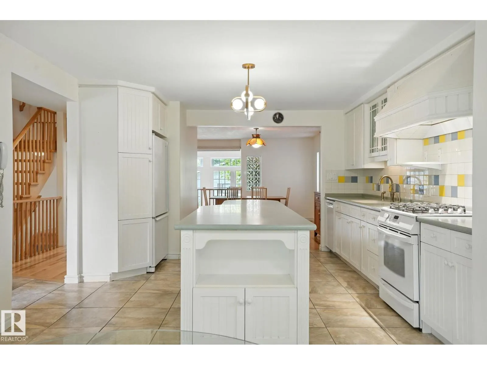 10416 126 ST NW