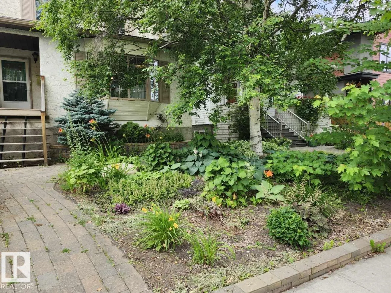 10416 126 ST NW