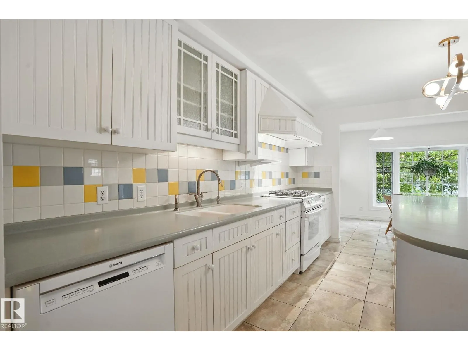 10416 126 ST NW