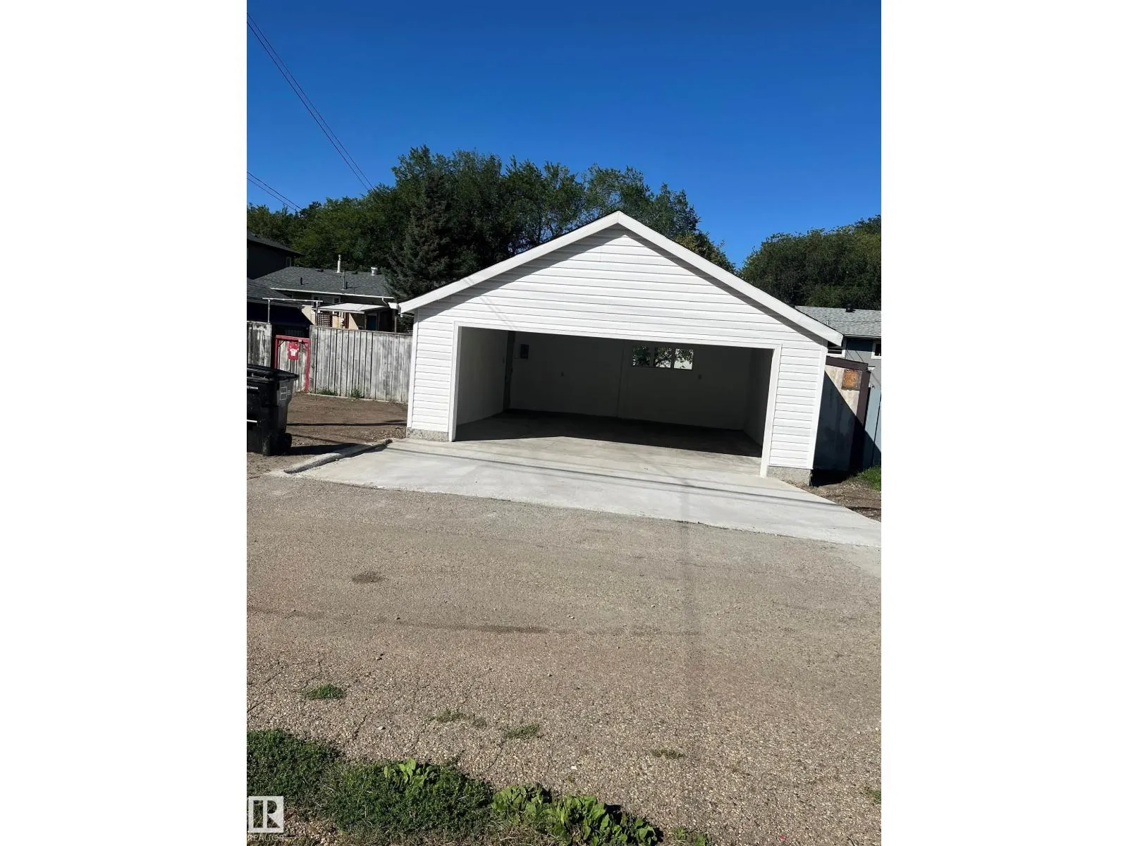 12135 81 ST NW