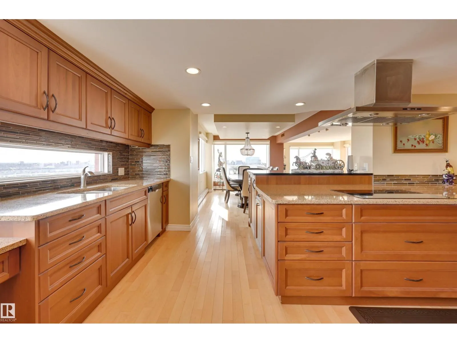 #1101 10010 119 ST NW