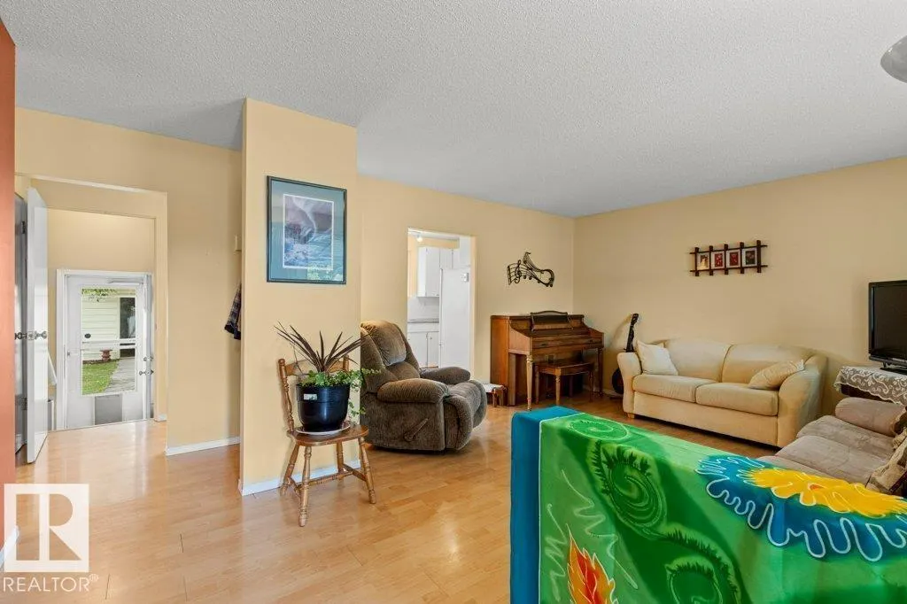 13503 115 ST NW