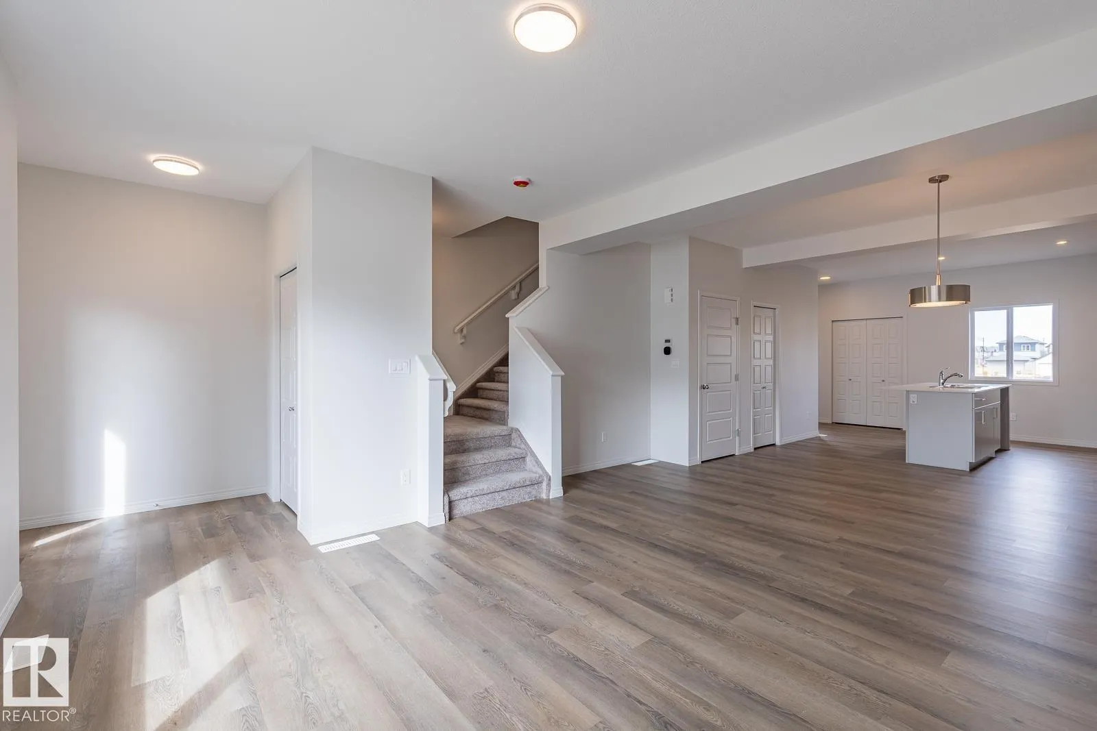 6258 175A AV NW