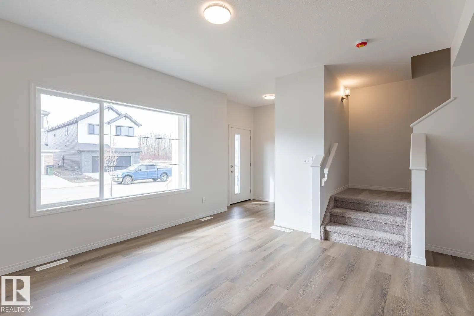 6258 175A AV NW