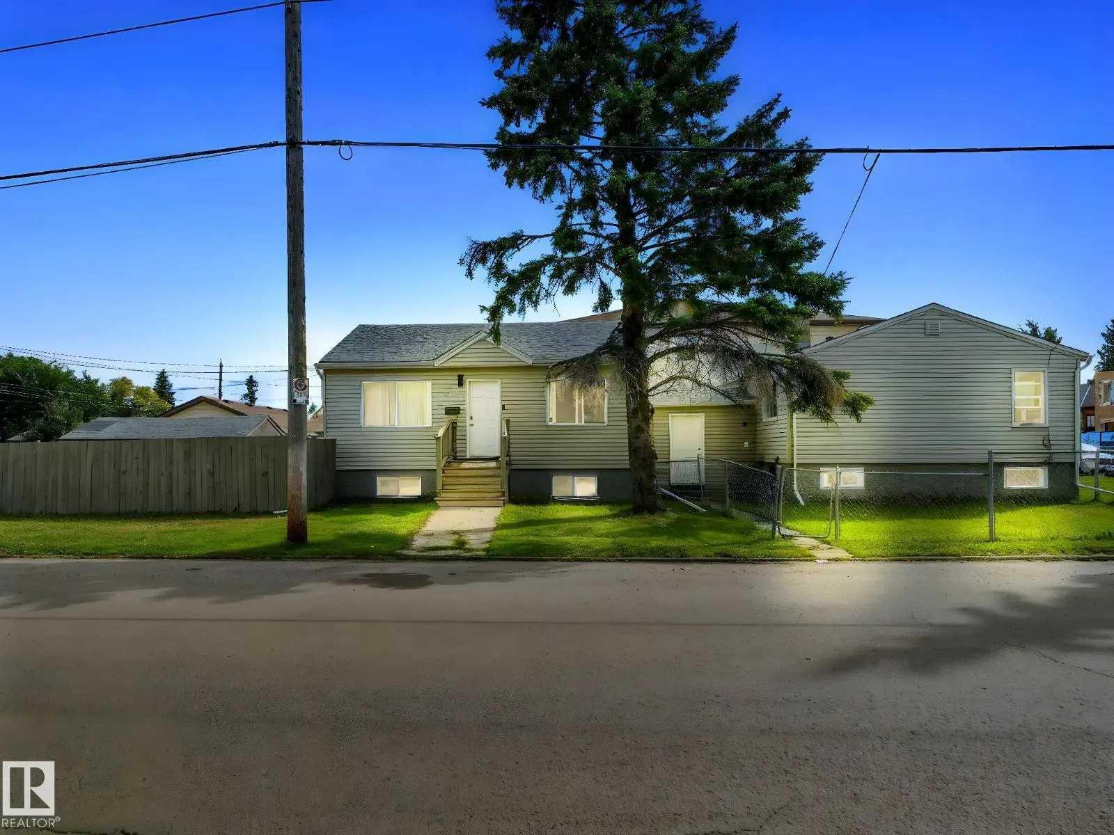10345 159 ST NW