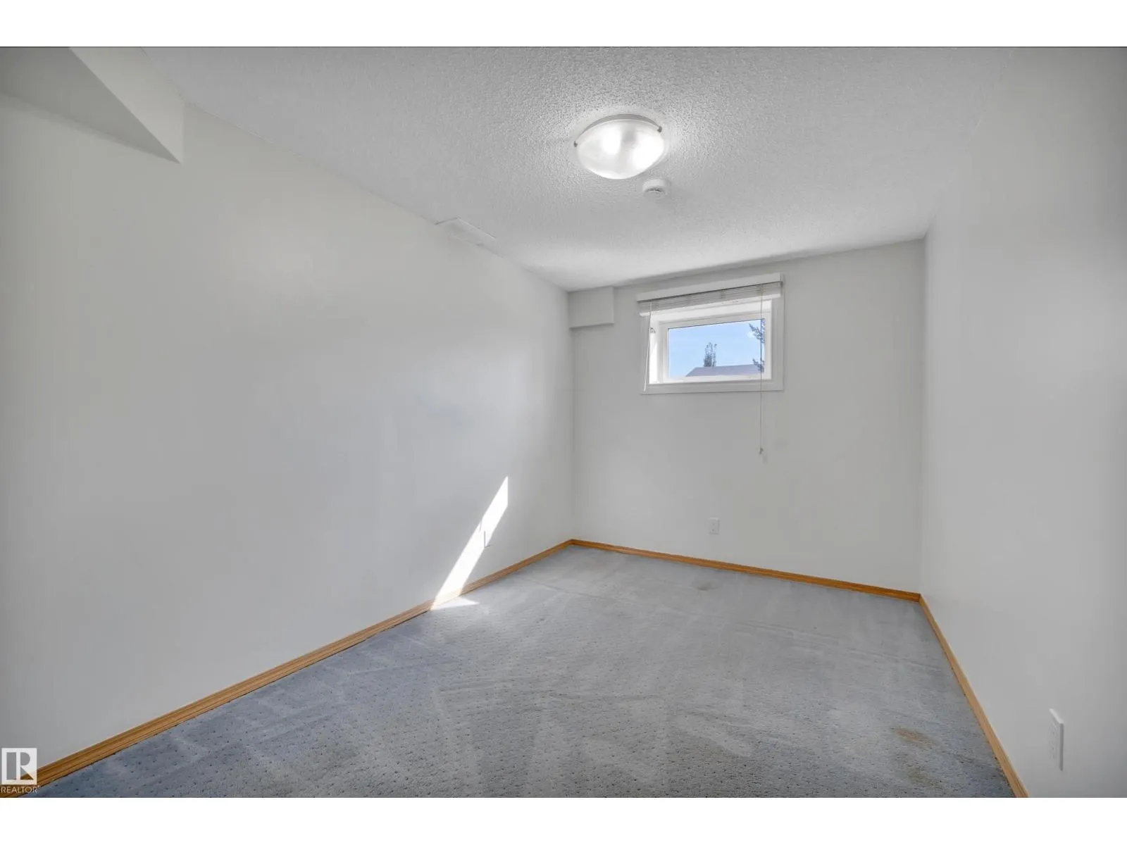 15020 83 ST NW