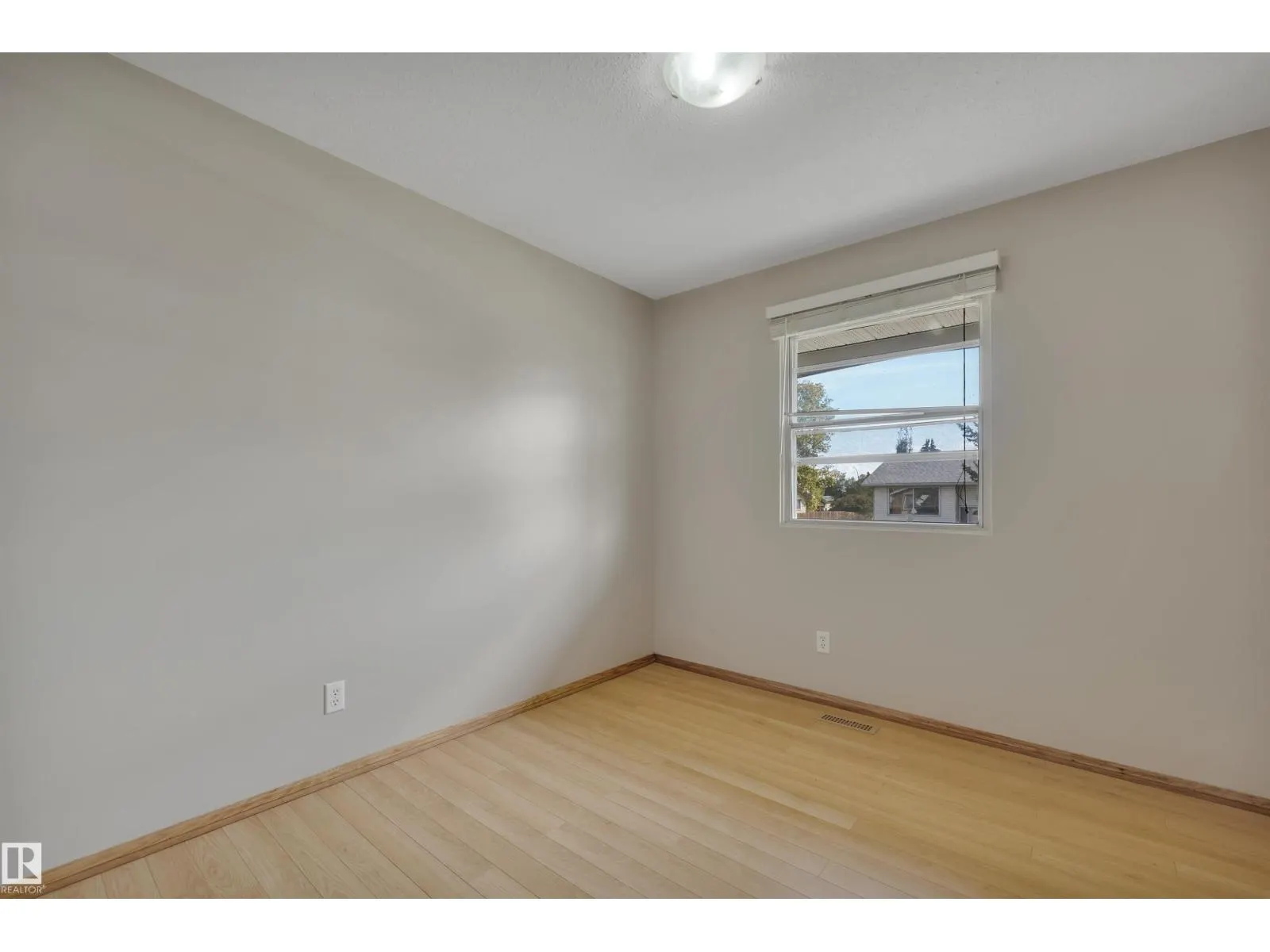 15020 83 ST NW