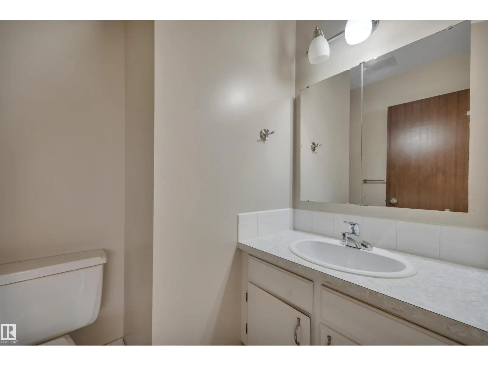 15020 83 ST NW