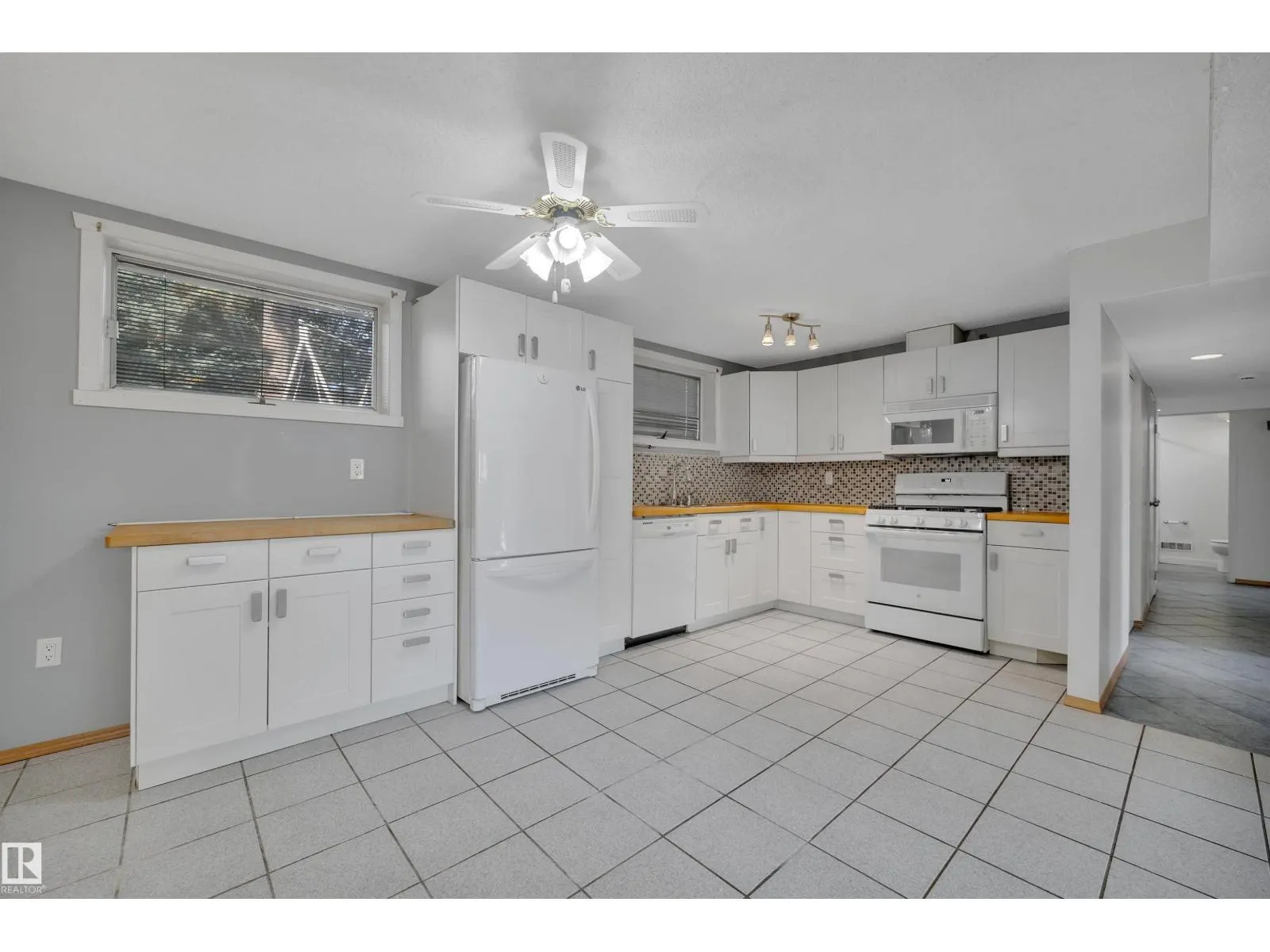 15020 83 ST NW