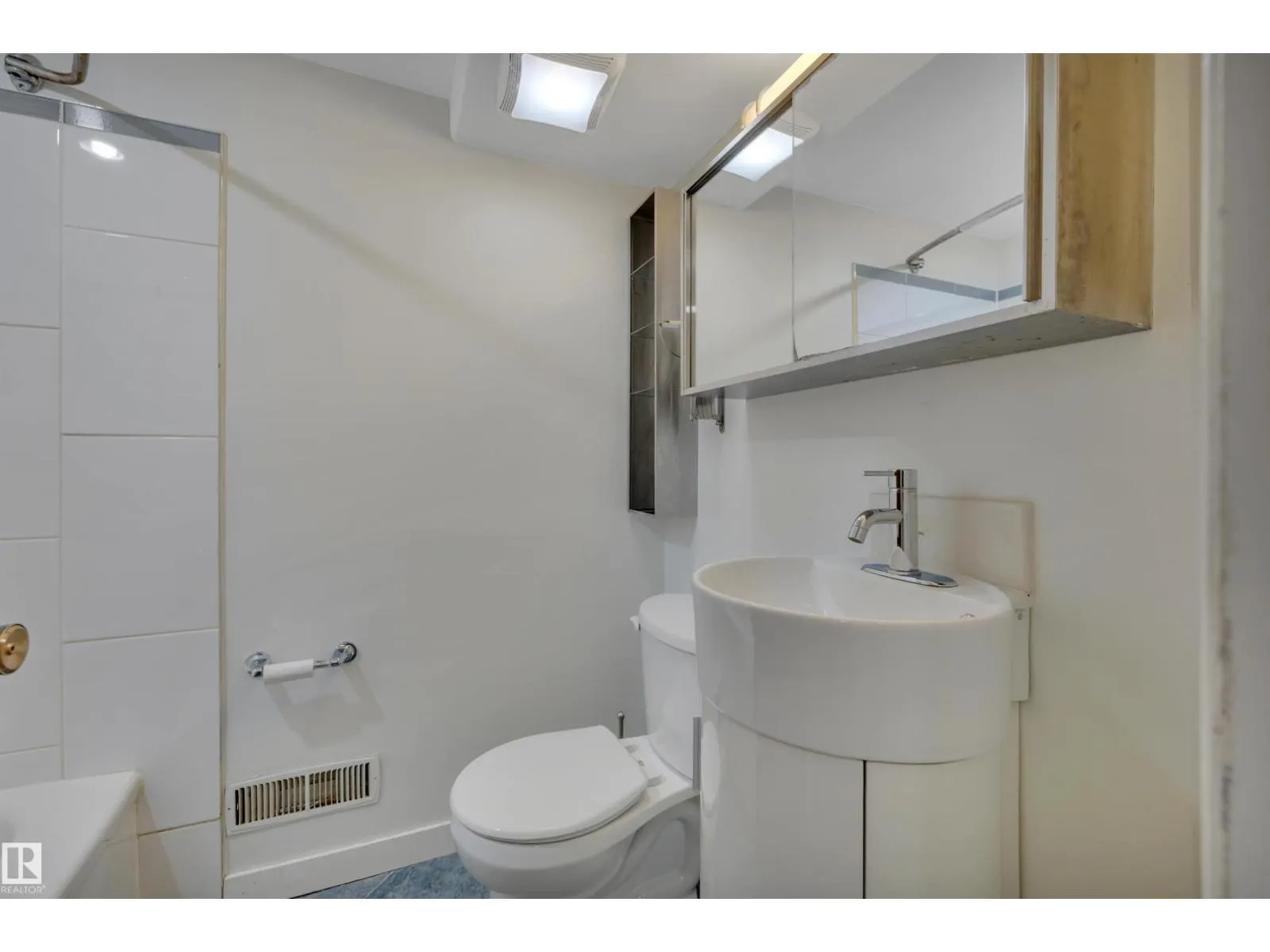 15020 83 ST NW