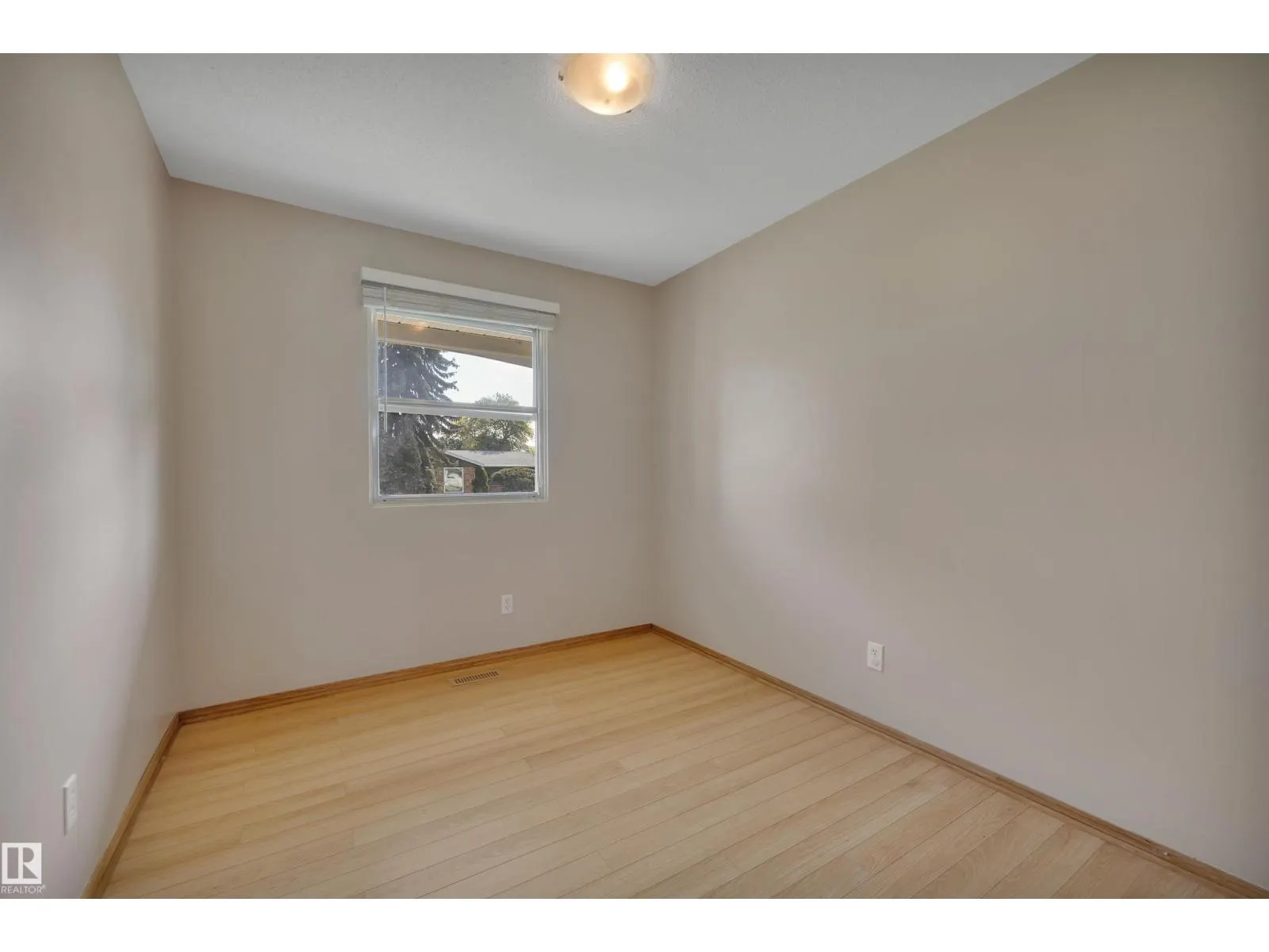 15020 83 ST NW