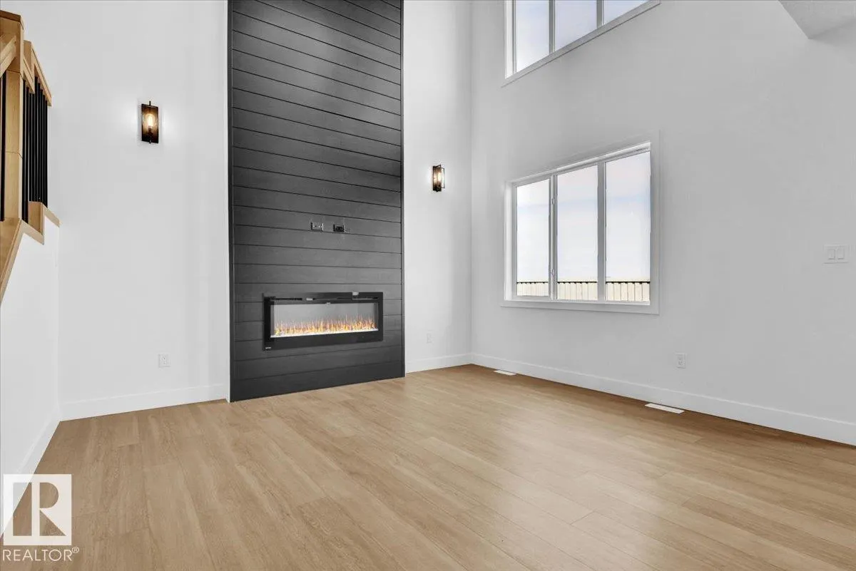 6 EDGEFIELD WY