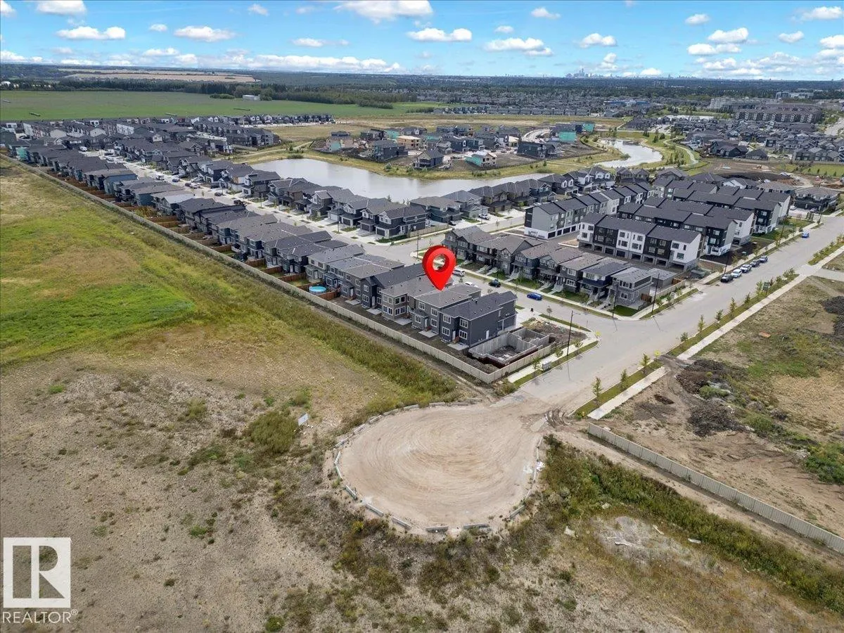 6 EDGEFIELD WY