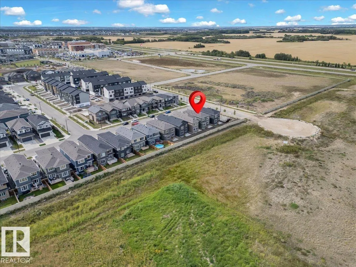 6 EDGEFIELD WY