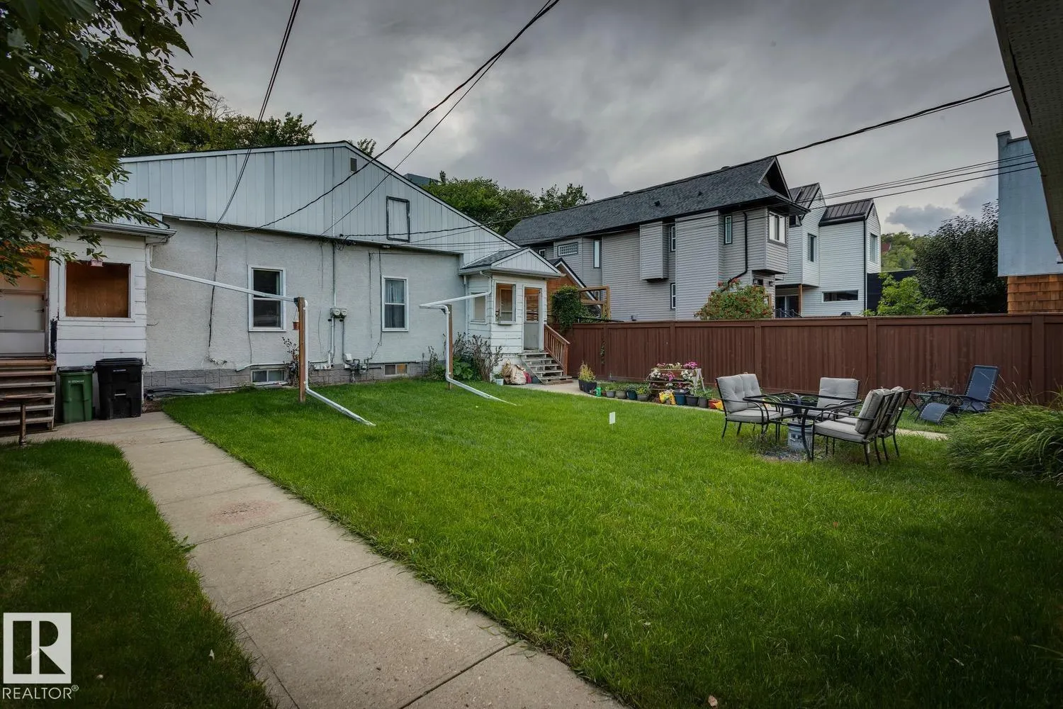 10183/81 92 ST NW