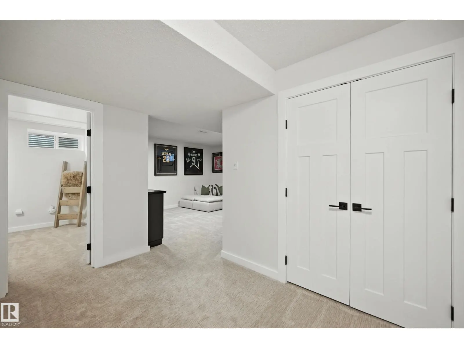 30 WESTWOOD LN