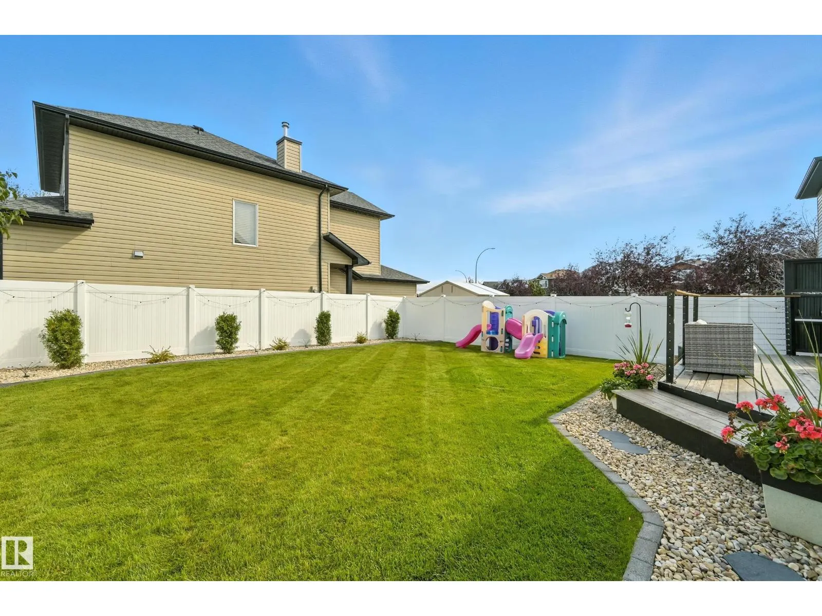 30 WESTWOOD LN
