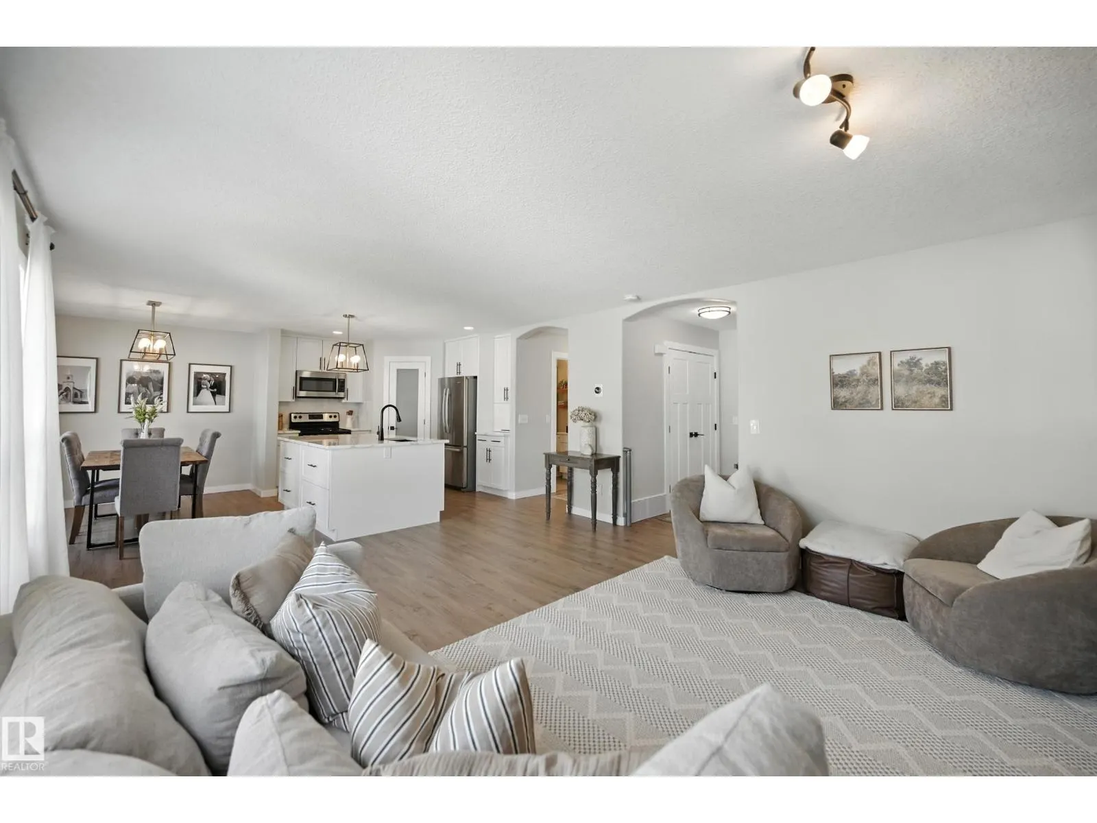 30 WESTWOOD LN