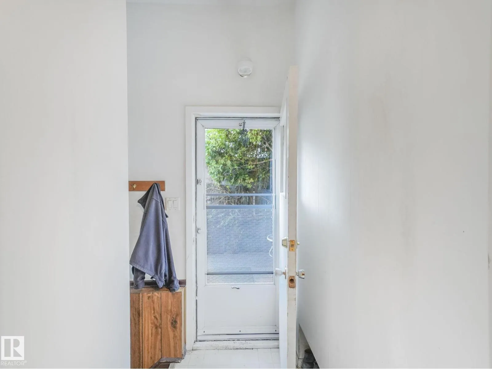 4204 117 ST NW