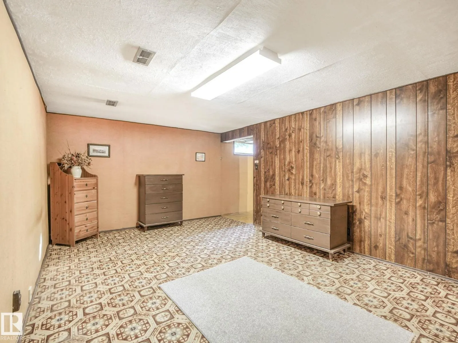 4204 117 ST NW