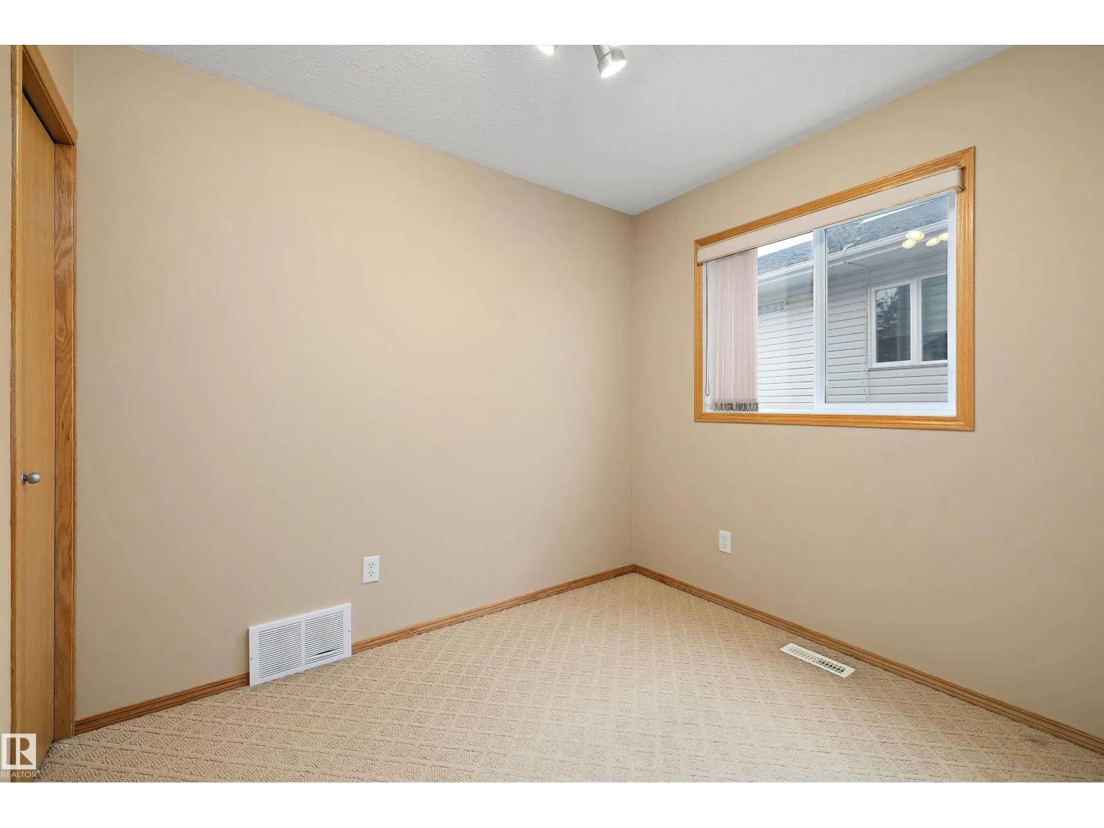 16227 84 ST NW