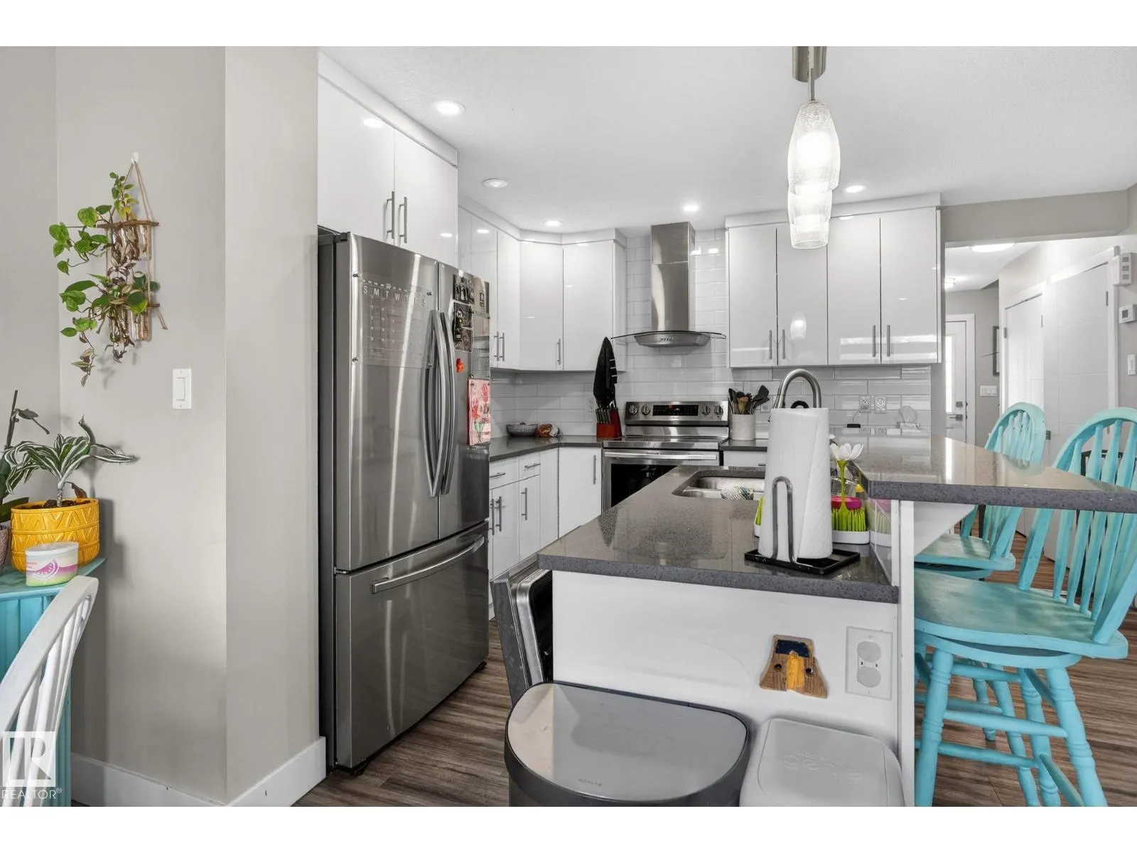 2903 30 ST NW