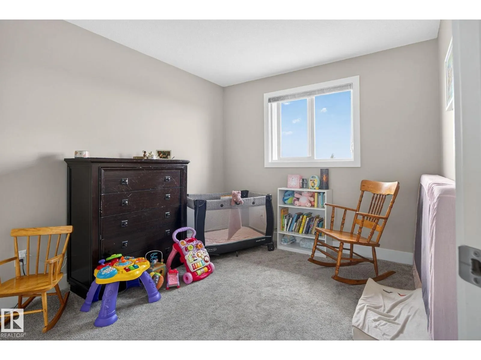 2903 30 ST NW