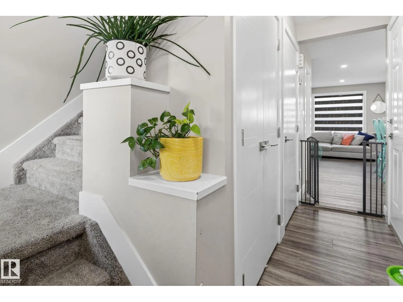 2903 30 ST NW