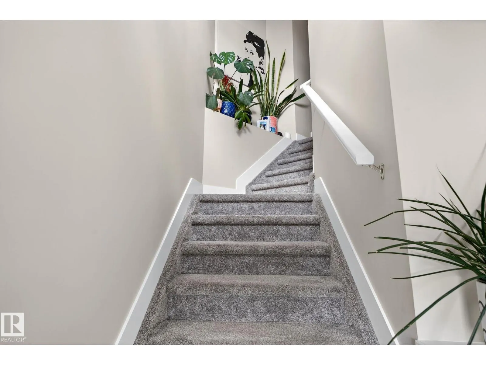 2903 30 ST NW