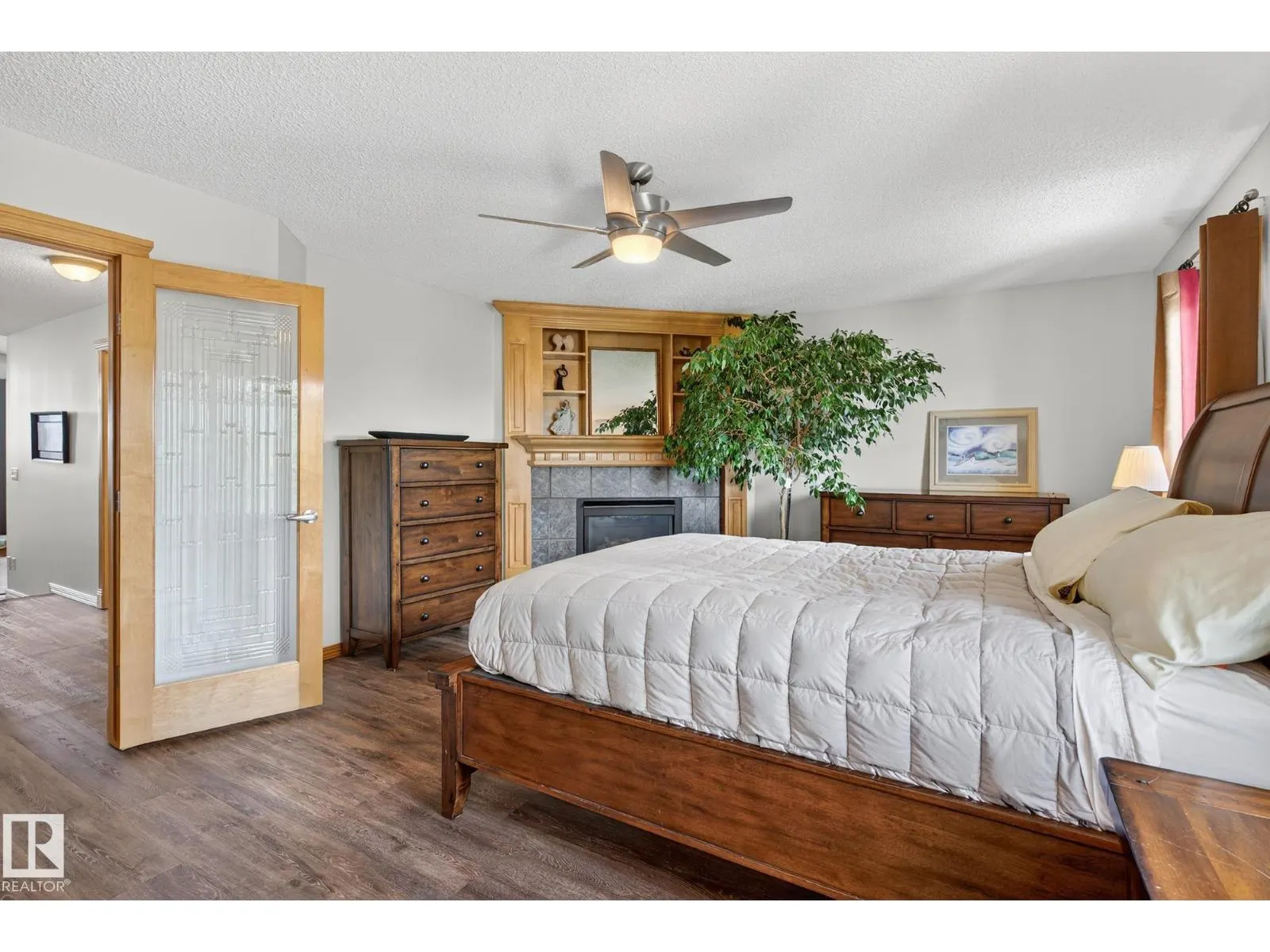 11 LINKSIDE WY