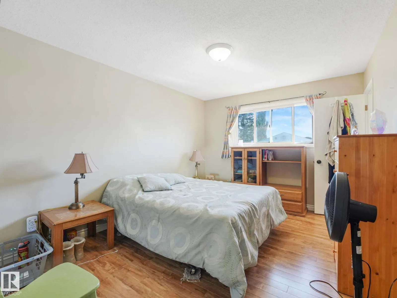 119 WILLOW DR