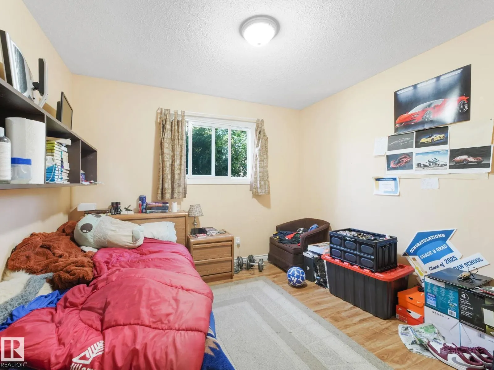 119 WILLOW DR