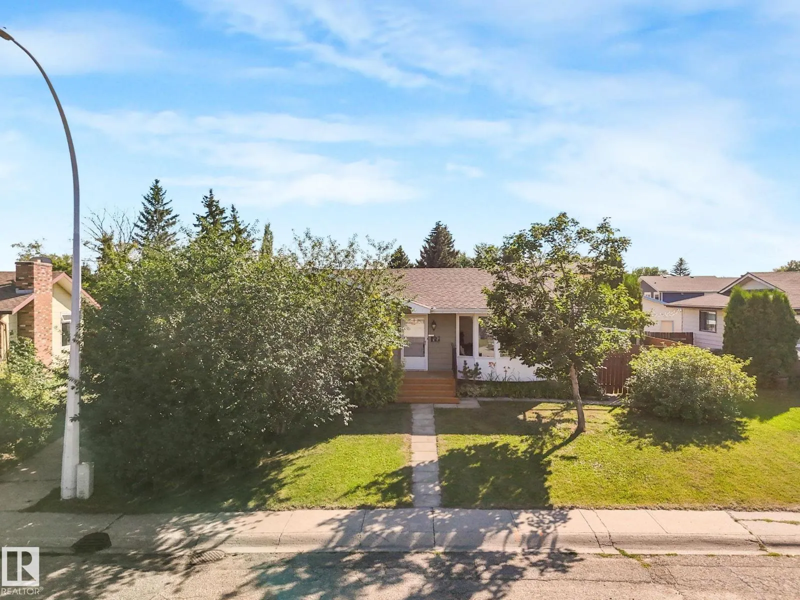 119 WILLOW DR