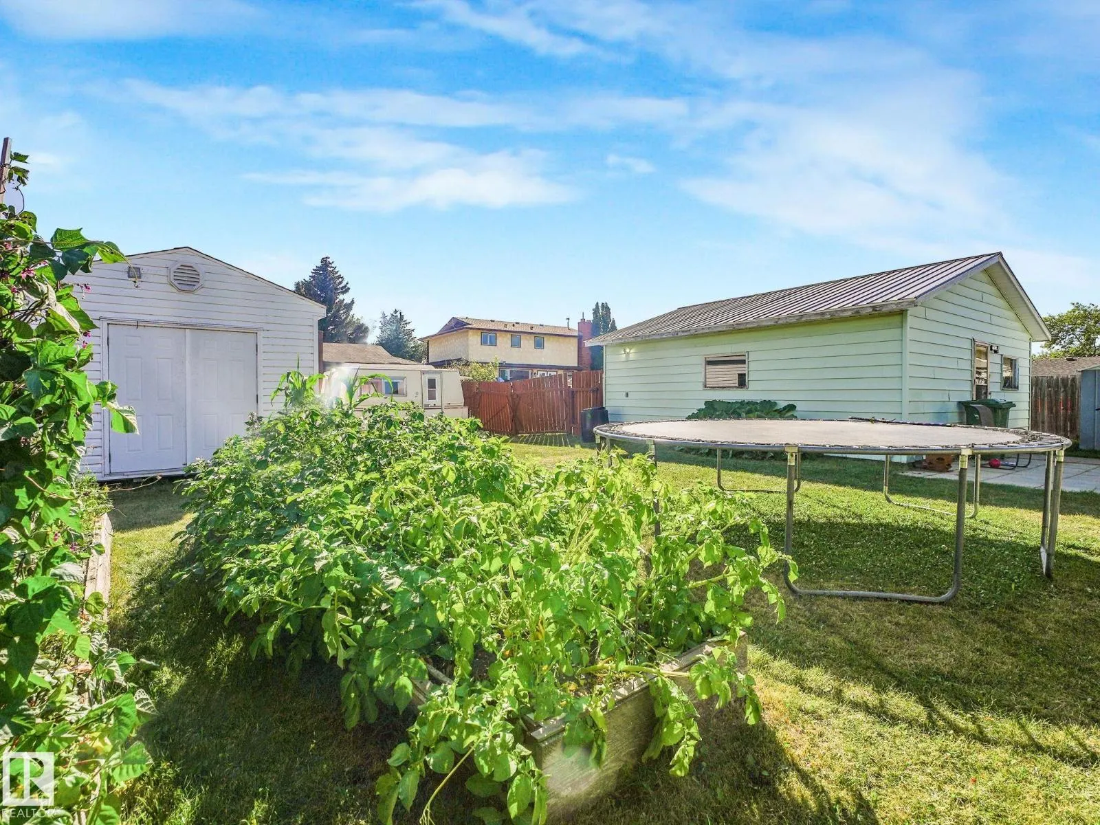 119 WILLOW DR