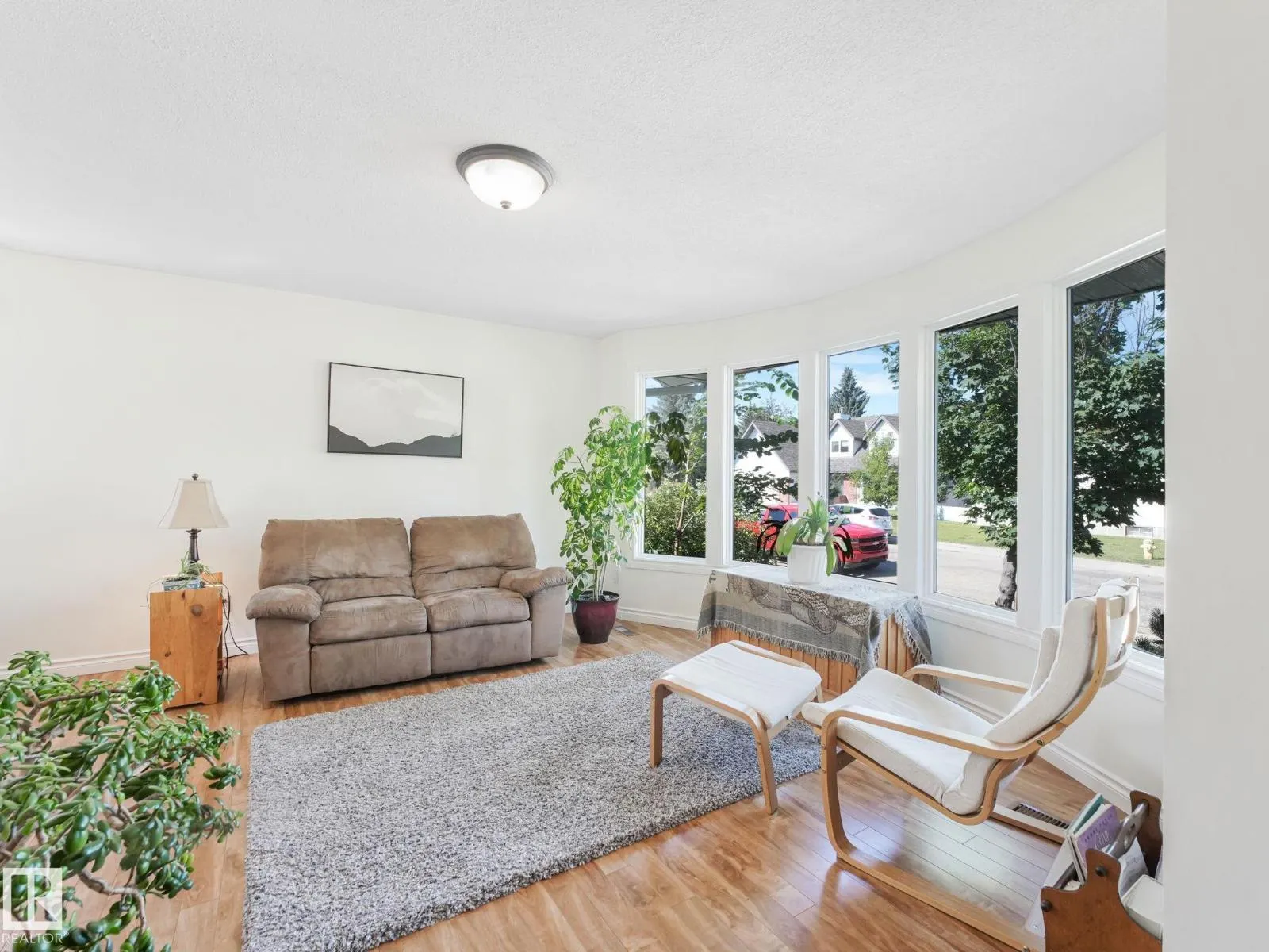 119 WILLOW DR