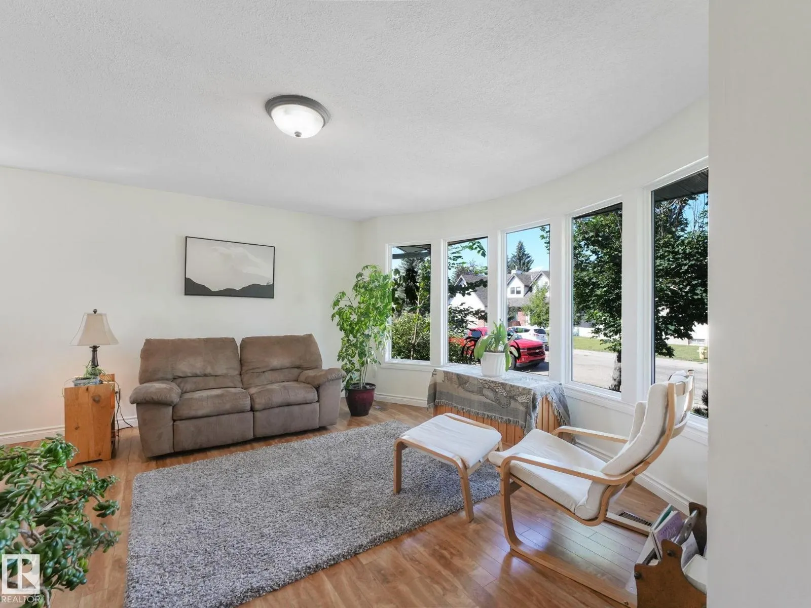 119 WILLOW DR