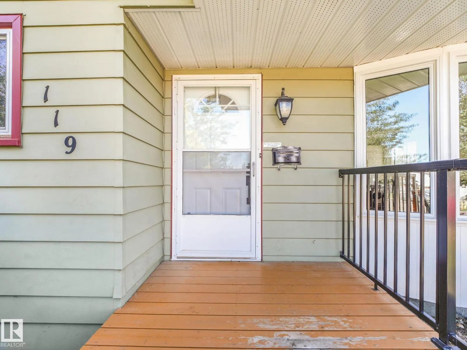 119 WILLOW DR