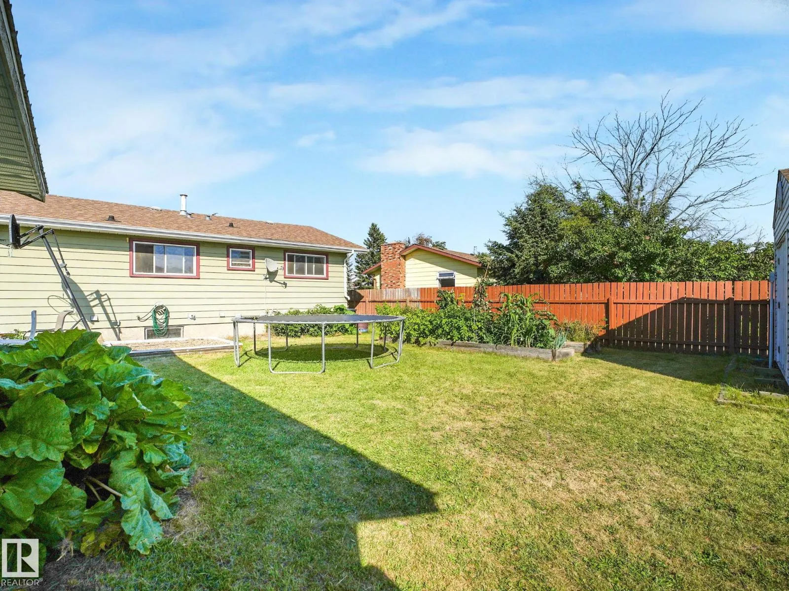 119 WILLOW DR