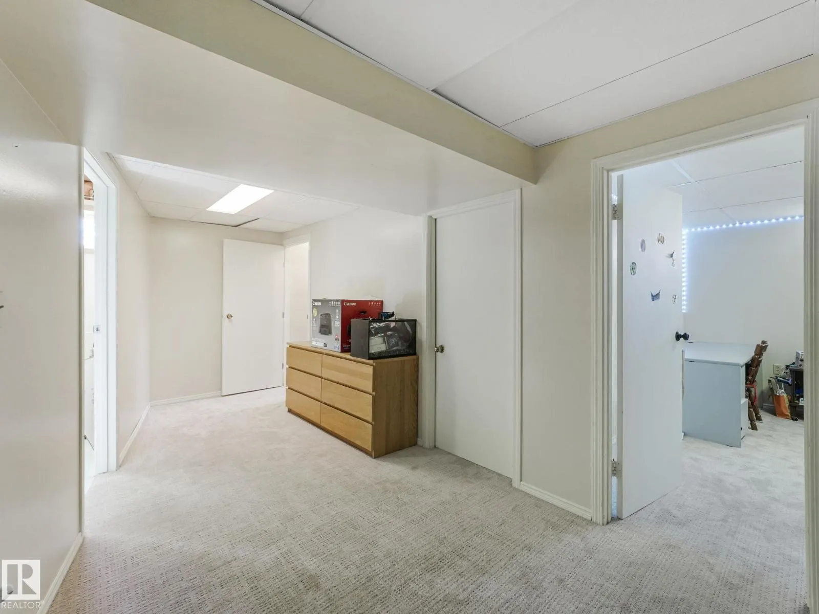 119 WILLOW DR