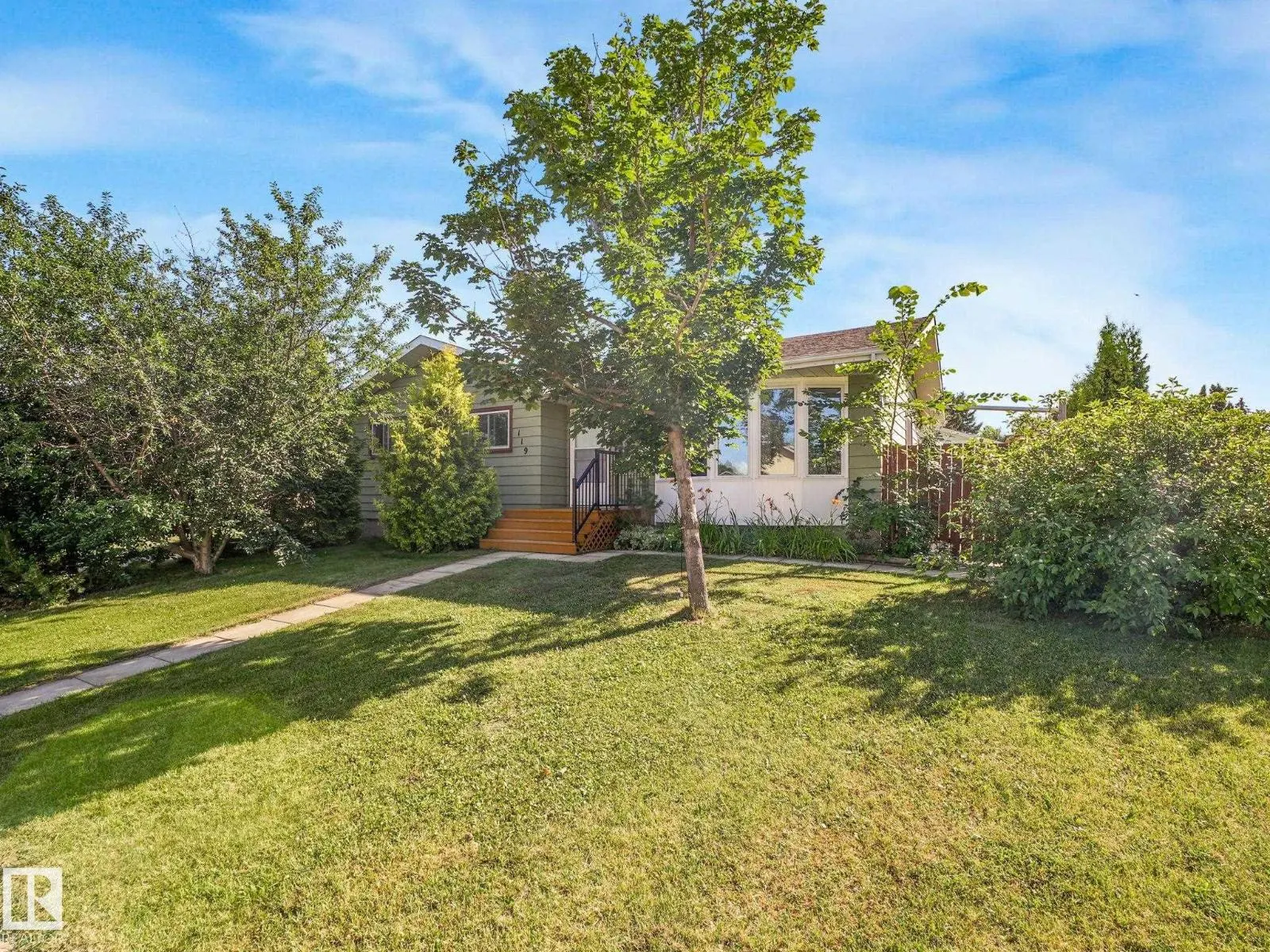 119 WILLOW DR