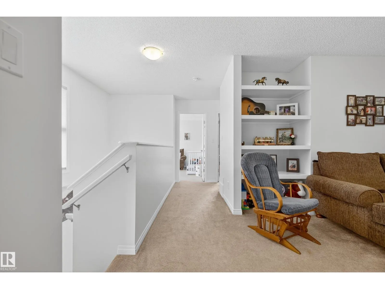 425 SIMMONDS WY
