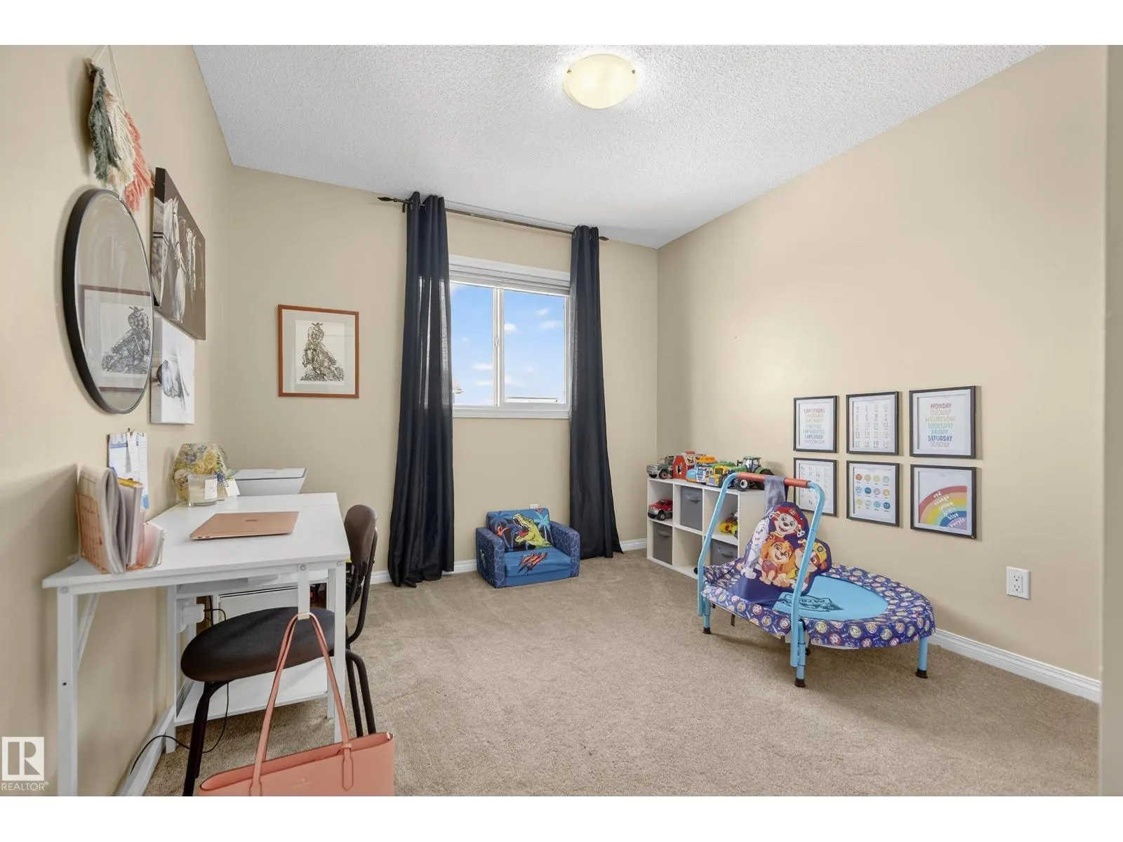 425 SIMMONDS WY